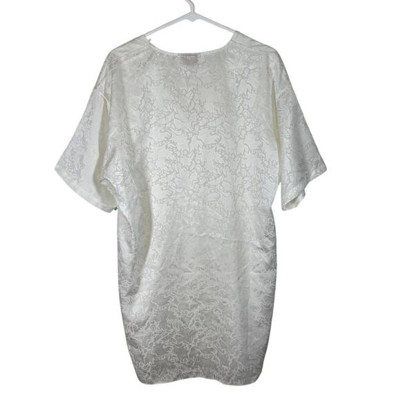 Vintage Victorias Secret Gold Label White Floral Satin Button Up NightShirt Robe - Picture 2 of 3